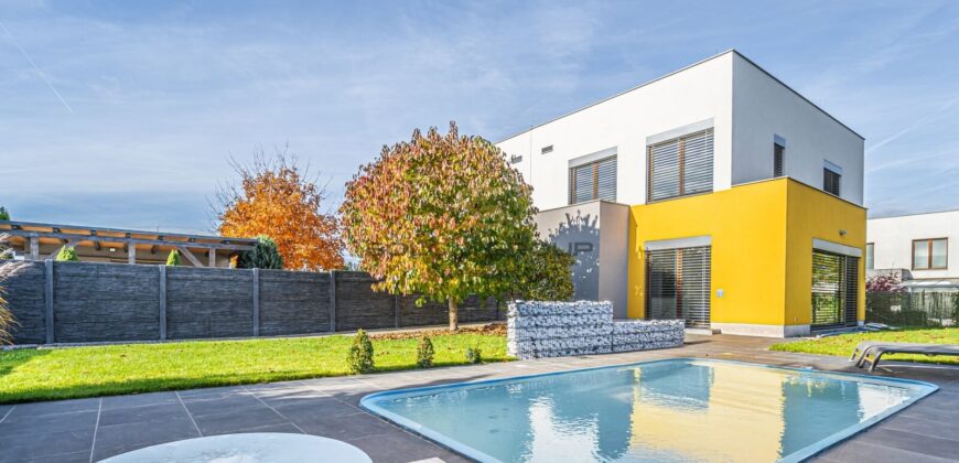 Prodej rodinného domu 5+kk, 132,7 m², Sedlec u Líbeznic, pozemek 425 m², bazén