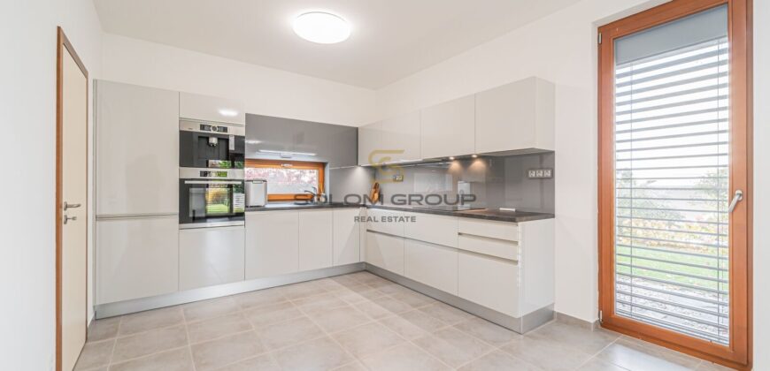 Prodej rodinného domu 5+kk, 132,7 m², Sedlec u Líbeznic, pozemek 425 m², bazén