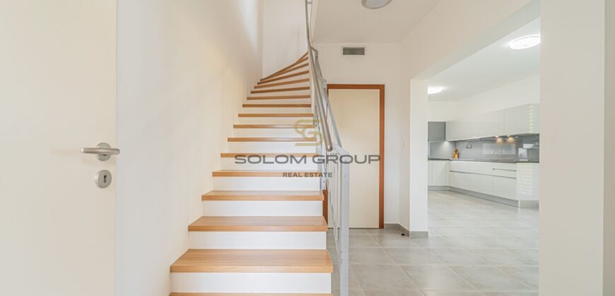 Prodej rodinného domu 5+kk, 132,7 m², Sedlec u Líbeznic, pozemek 425 m², bazén