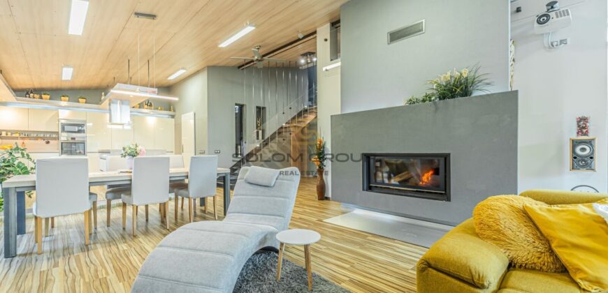 Prodej komplexu dvou rodinných domů, Rudná u Prahy