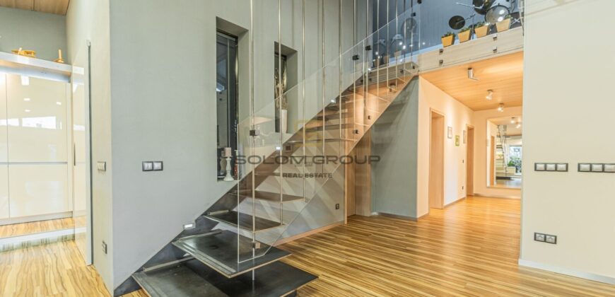 Prodej komplexu dvou rodinných domů, Rudná u Prahy