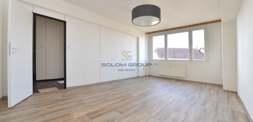 Pronájem bytu 3+1/Lodžie, 87 m² + sklep, po úpravách, Kosmonosy