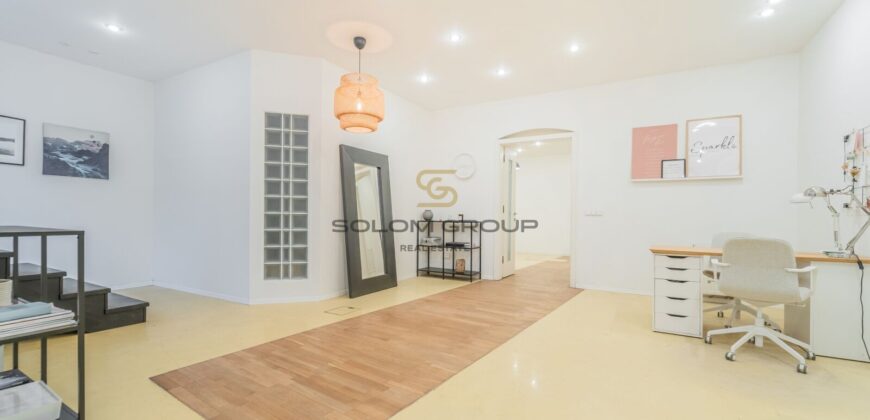 Prodej nebytového prostoru + předzahrádka, 125 m², Po úpravách, Bubeneč