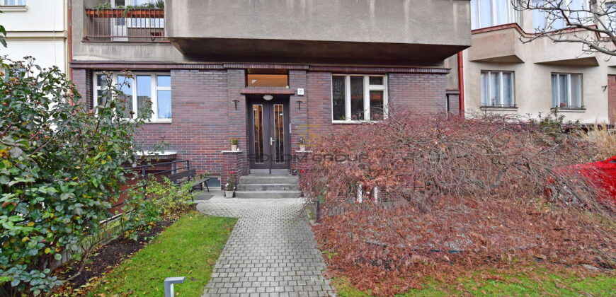 Pronájem bytu 2+1/možno jako 3+kk, 2x balkon, 2x komora v bytě, 92 m², po rekonstrukci. Vinohrady