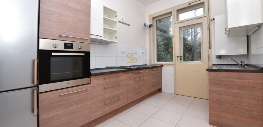 Pronájem bytu 2+1/možno jako 3+kk, 2x balkon, 2x komora v bytě, 92 m², po rekonstrukci. Vinohrady