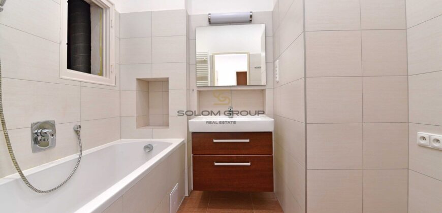 Pronájem bytu 2+1/možno jako 3+kk, 2x balkon, 2x komora v bytě, 92 m², po rekonstrukci. Vinohrady