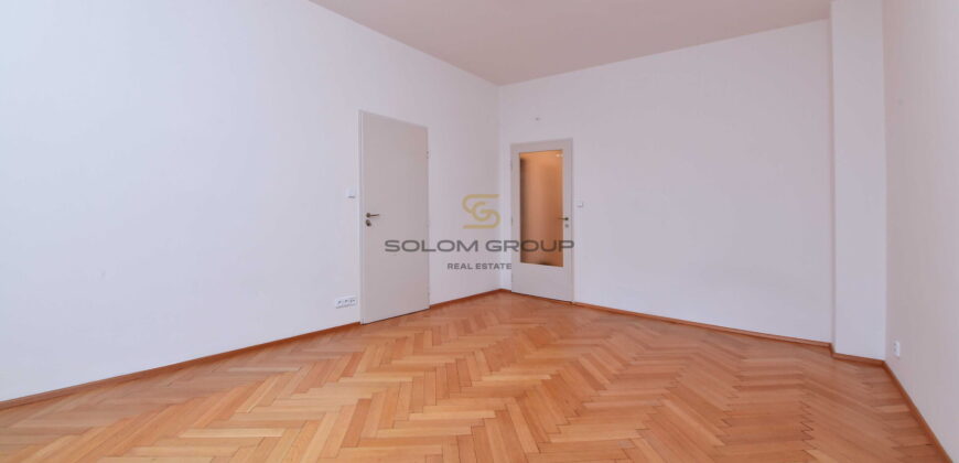 Pronájem bytu 2+1/možno jako 3+kk, 2x balkon, 2x komora v bytě, 92 m², po rekonstrukci. Vinohrady