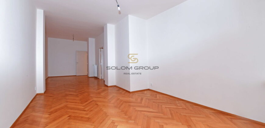 Pronájem bytu 2+1/možno jako 3+kk, 2x balkon, 2x komora v bytě, 92 m², po rekonstrukci. Vinohrady