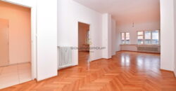 Pronájem bytu 2+1/možno jako 3+kk, 2x balkon, 2x komora v bytě, 92 m², po rekonstrukci. Vinohrady