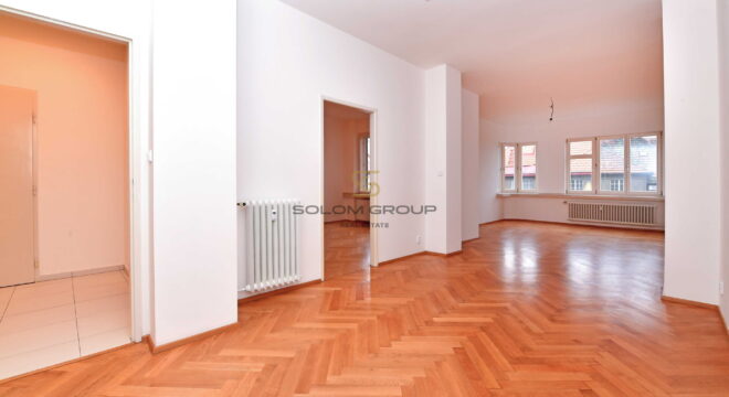 Pronájem bytu 2+1/možno jako 3+kk, 2x balkon, 2x komora v bytě, 92 m², po rekonstrukci. Vinohrady