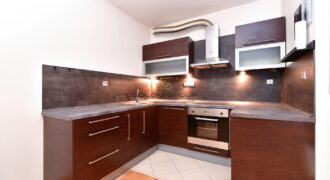 Pronájem bytu 2+kk, 52 m², komora v bytě, garážové stání, Záběhlice, novostavba