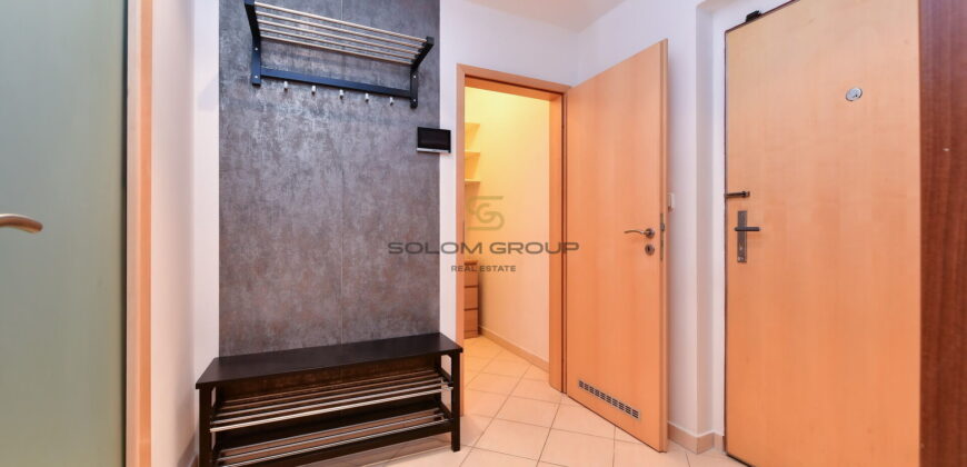 Pronájem bytu 2+kk, 52 m², komora v bytě, garážové stání, Praha – Záběhlice