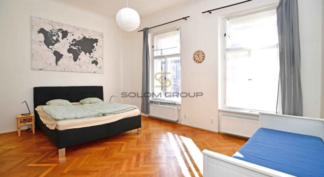 Pronájem bytu 2+kk, 60 m2, po úpravách, Smíchov, cihlový dům