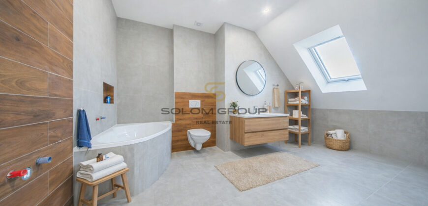 Prodej vícegeneračního rodinného domu 6+1 a 4+kk, 371 m², pozemek 807 m², Chýňava, okr. Beroun