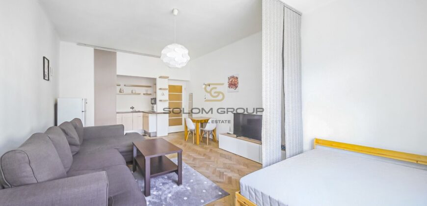 Prodej bytu 1+kk + sklep, 45 m², Smíchov, OV