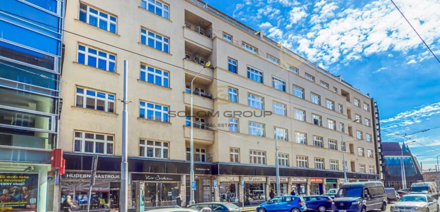 Prodej bytu 1+kk + sklep, 45 m², Smíchov, OV