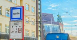 Prodej bytu 1+kk + sklep, 45 m², Smíchov, OV