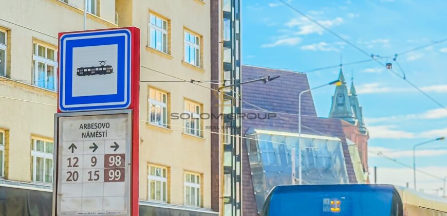 Prodej bytu 1+kk + sklep, 45 m², Smíchov, OV