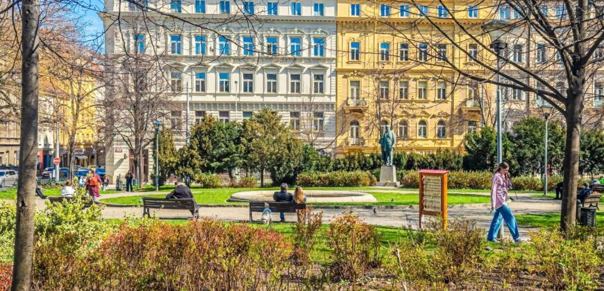 Prodej bytu 1+kk + sklep, 45 m², Smíchov, OV